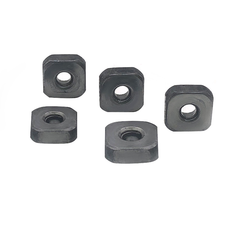 Non Standard Candicat Nut Pat Square Nut Neregulat în formă de neregulat